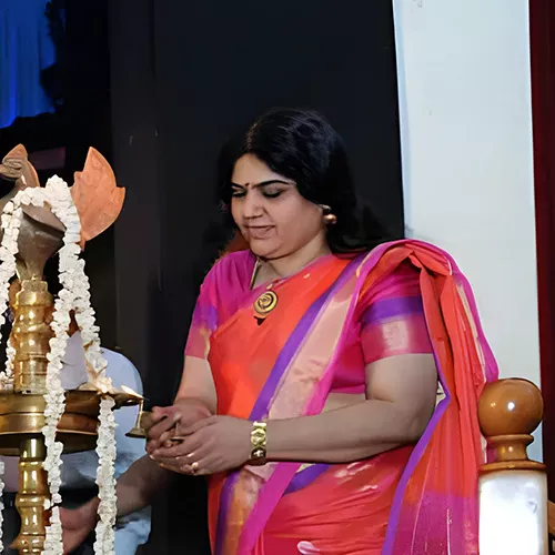 Guru Mini Radhakrishnan - Founder & Senior Classical Dance Instructor at Kairali Arts Centre Sharjah